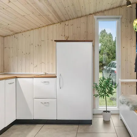 1 Bedroom Amazing In Hébergement de vacances Gedser